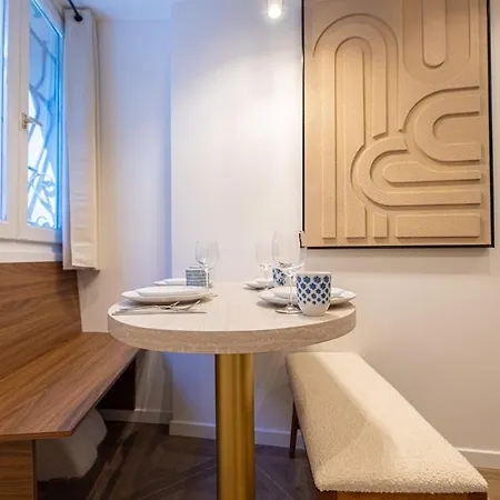 Modern In With Ac